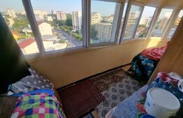 Apartament 4 camere decomandat, 2 bai, 80 mpu  cu centrala, zona Consul!
