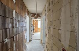 Casă pe parter semifinisată, 99 mpu/136 mpc, 454 mp teren, zona Ford