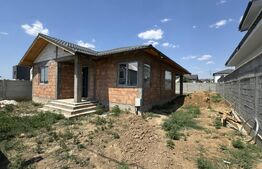 Casă pe parter semifinisată, 99 mpu/136 mpc, 454 mp teren, zona Ford