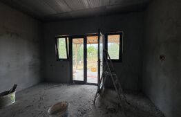 Casa P + 1 de 100 mp utili, cu 300 mp teren in zona Preajba sat