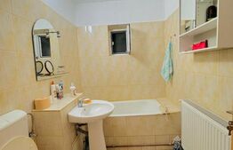 Apartament de 3 camere, decomandat, zona Scoala de Biliard