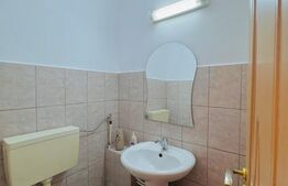 Apartament de 3 camere, decomandat, zona Scoala de Biliard