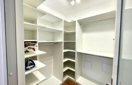 Apartament de 3 camere, centrala termica, parcare privata, zona Centrala