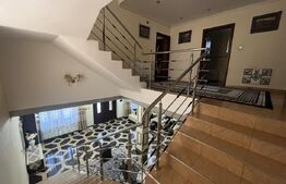 Casa, zona semicentrala, 320 mp 