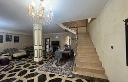 Casa, zona semicentrala, 320 mp 