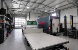 Teren industrial  5000 mp cu 2 hale 400 mp, in Isalnita, cu deschidere la E79