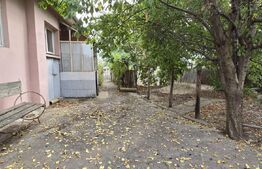 Casa in Carcea 2000 mp de teren, front de 17 ml la strada, toate utilitatile.