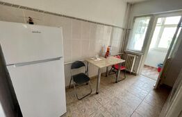 Apartament 3 camere decomandat, Valea Rosie, Zona Scoala Nicolae Romanescu