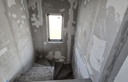 Casa P+1E, 3 dormitoare, 582 mp teren, zona Metro