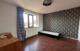 Casa cu 7 dormitoare, în regim P+E+M, 300 mp și 250 mp curte, în zona centrală