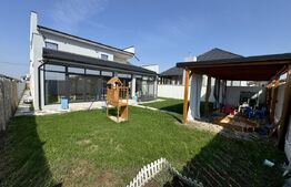 Casă pretabil - grădinița, 276 mpu, 720 mp teren, zona Ford