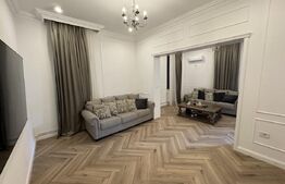 Casă tip conac S + P + E de 365 mpu, pe un teren de 1.143mp, Malu Mare