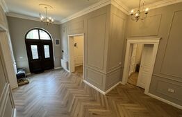 Casă tip conac S + P + E de 365 mpu, pe un teren de 1.143mp, Malu Mare