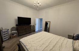 Casă tip conac S + P + E de 365 mpu, pe un teren de 1.143mp, Malu Mare