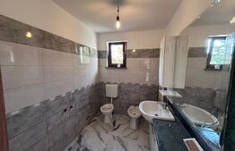 Casa cu 5 camere, 2 bai, 200 mp utili, 60 mp terasa, cartier George Enescu