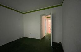 Apartament cu 2 camere, nemobilat, semidecomandat, etaj 1, Nanterre