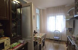 Apartament cu 3 camere, etaj 1,  79 mp utili totali, Calea Bucuresti-Piata Mare