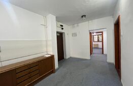 Apartament cu 3 camere la parter, 74 mp, pretabil spațiu comercial, central