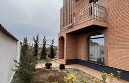 Casa P+1 cu un design deosebit, zona Metro