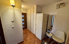 Apartament 3 camere, 2 bai, decomandat, 68 mp utili, etaj 2, zona centrala
