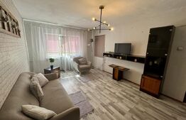 Apartament 3 camere, 2 bai, decomandat, 68 mp utili, etaj 2, zona centrala