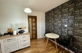 Apartament 3 camere, 2 bai, decomandat, 68 mp utili, etaj 2, zona centrala