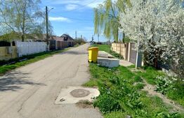 Teren Pielesti,  1.364 mp, toate utilitățile , front 14,5 mp 