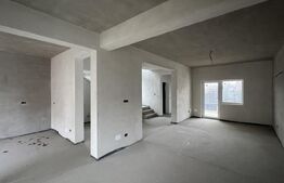 Casă P + 1 parte din triplex, 112 mp utili, cu teren 241 mp, Catargiu