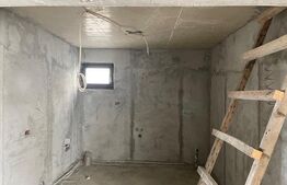 Casă la gri plan parter Malu Mare - Preajba 