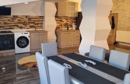 Apartament tip Penthouse,  3 camere, 105 mp, terasa si piscina, gratar