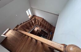 Casa cu 7 camere, 4 bai, 330 mp, 900 mp curte, zona Ford