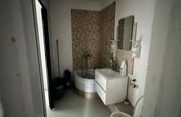 Spatiu comerical cu 5 incaperi, 80.5 mp, zona Bariera Valcii