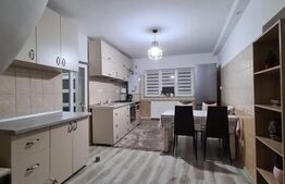 Casă cu 3 camere, 75 mp, zonă Central