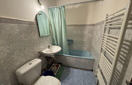 Apartament 3 camere 62 mp + balcon, centrala termica, zona ultracentral