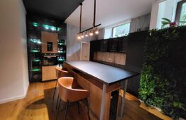 Apartament de lux cu 4 camere, 170 mp, terasă și curte privată, zona centrală