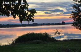 Teren intravilan 2276 mp, 18m deschidere la lacul Geormane