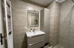 Apartament cu 2 camere, terasă spațioasă și parcare privată – Calea Severinului