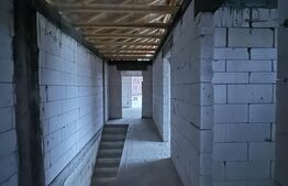 Casa la rosu, cu 4 camere, 145 mp utili, 356 mp teren, zona Catargiu