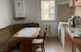 Apartament 3 camere decomandate, zona Intim