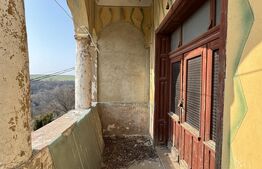 Conac cu teren intravilan 8759 mp, priveliste panoramica, Ciutura