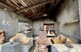 Conac cu teren intravilan 8759 mp, priveliste panoramica, Ciutura