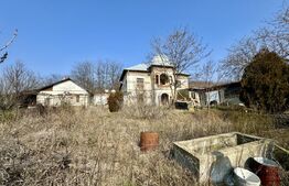 Conac cu teren intravilan 8759 mp, priveliste panoramica, Ciutura