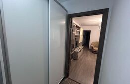 Apartament cu 3 camere, centrala si AC, parter, zona Piata Mare