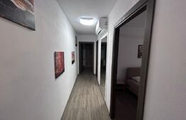 Apartament cu 3 camere, centrala si AC, parter, zona Piata Mare