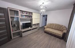 Apartament cu 3 camere, centrala si AC, parter, zona Piata Mare
