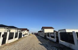 Teren intravilan împrejmuit de 465 mp, toate utilitățile, Cârcea