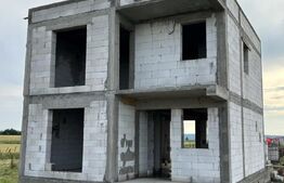 Casa moderna P +E, teren 335 mp, toate utilitatile, zona Isalnita