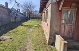 Casa demolabila, 3 camere, 80 mp, cu 2000 mp, in zona Ghercesti