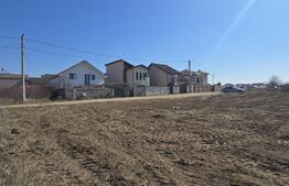 Teren intravilan 650 mp, front 32 metri, zona Girlesti