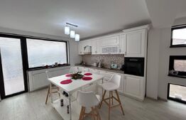 Casa 240 mp, 5 dormitoare, 2000 mp curte, zona Aeroportului